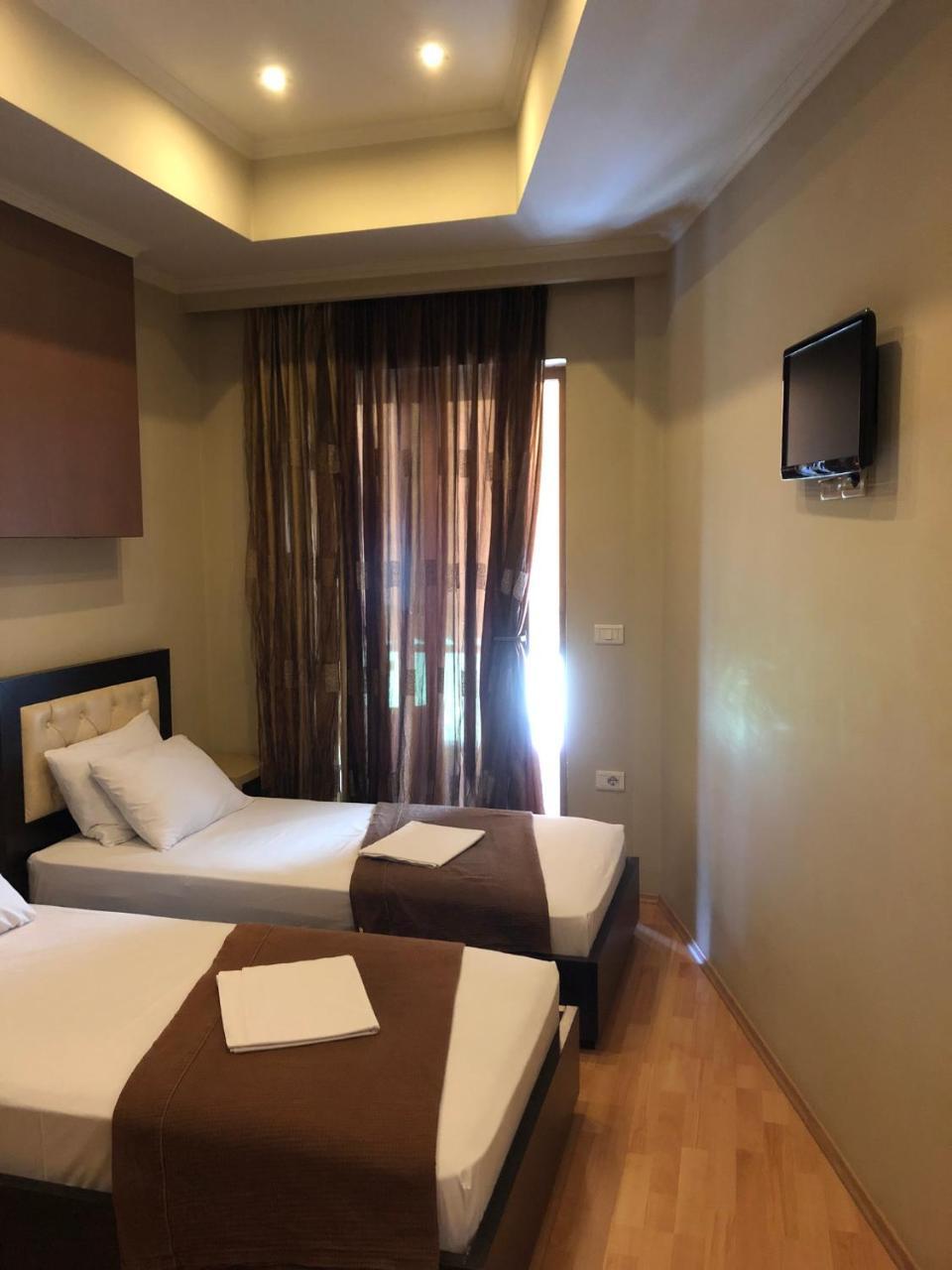 Hotel Shehu Гирокастра Экстерьер фото